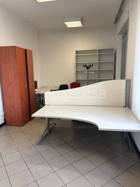 ufficio in affitto a Pavia in zona Città Giardino