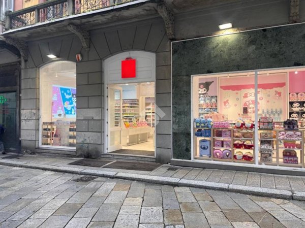 negozio in affitto a Pavia in zona Centro Città