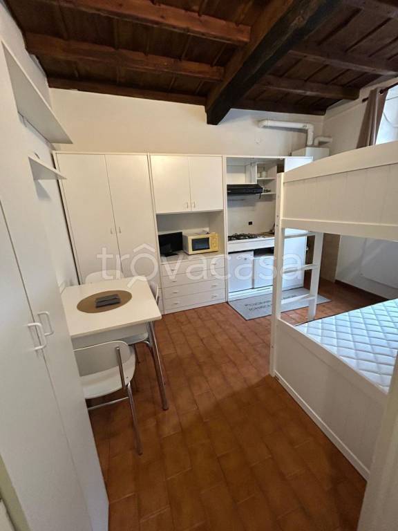 appartamento in affitto a Pavia in zona Centro Città