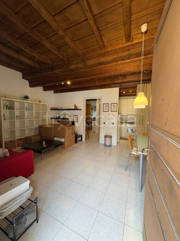 appartamento in affitto a Pavia in zona Centro Città