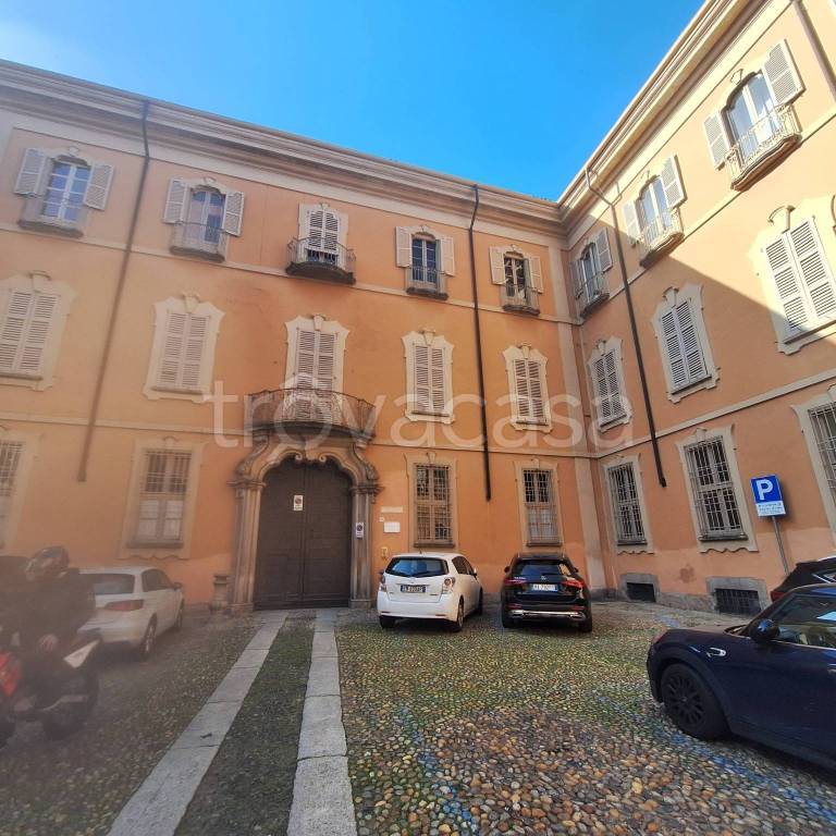 appartamento in affitto a Pavia in zona Centro Città