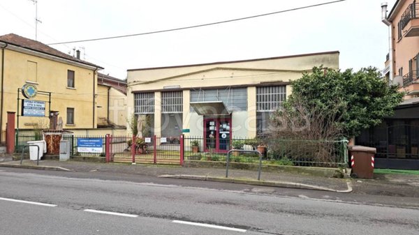 locale commerciale in affitto a Pavia in zona Viale Cremona