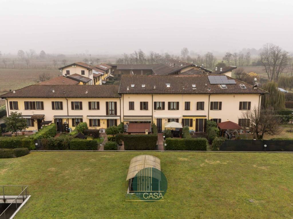 appartamento in affitto a Pavia in zona Fossarmato