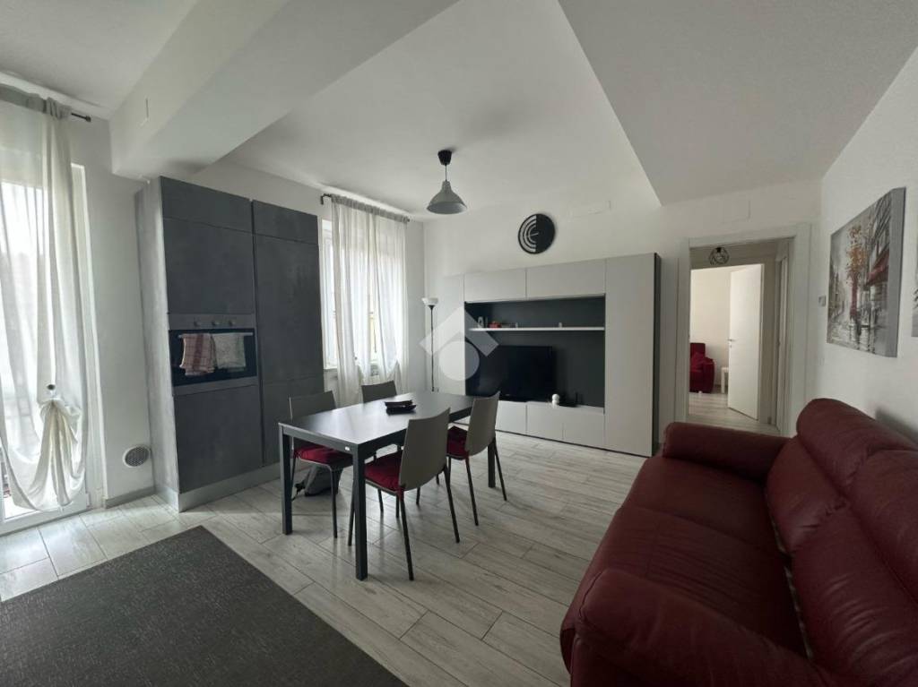 appartamento in affitto a Pavia in zona Città Giardino