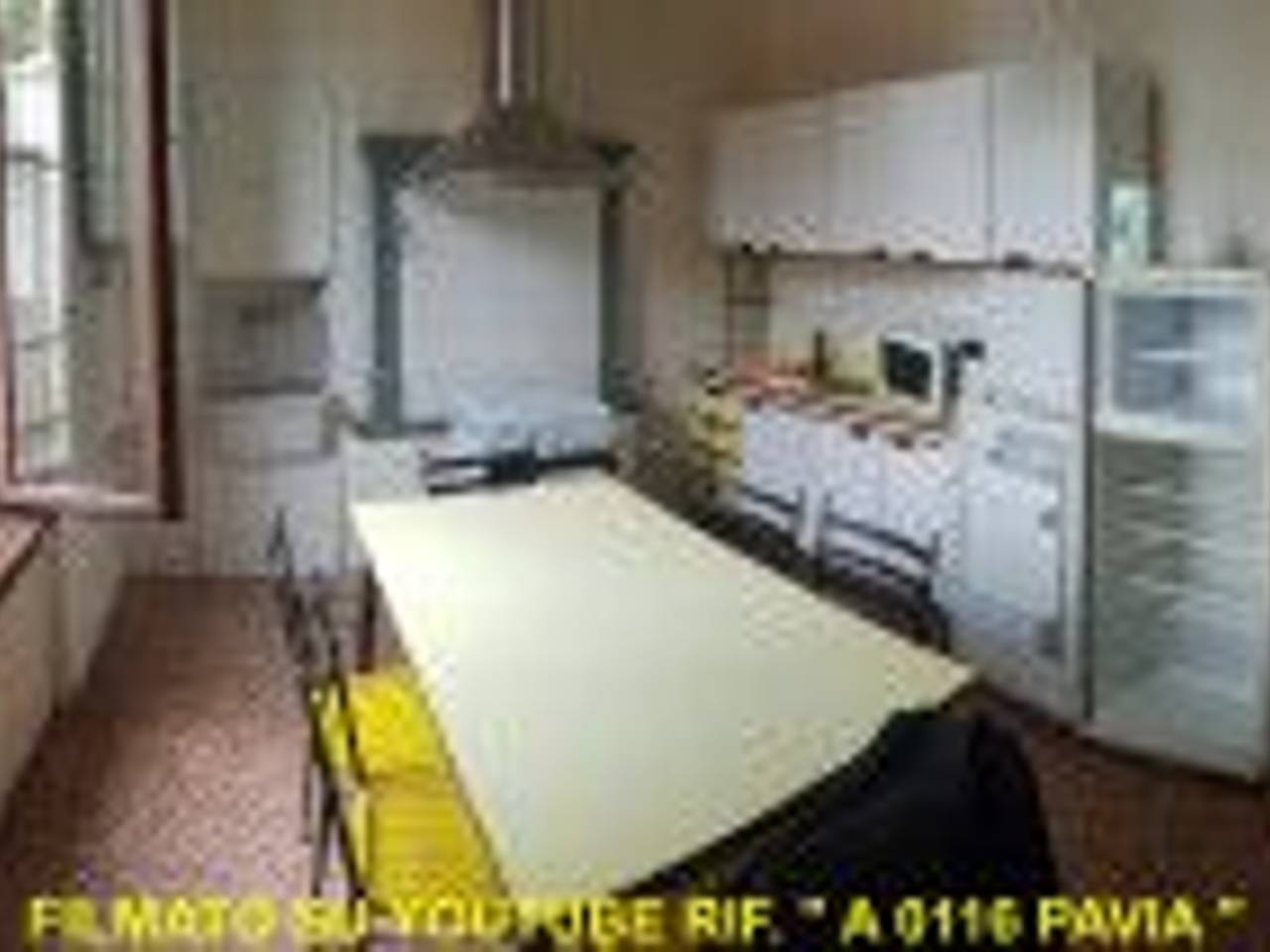 negozio in affitto a Pavia in zona Stazione