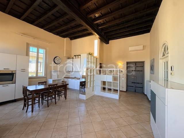 appartamento in affitto a Pavia in zona Centro Città