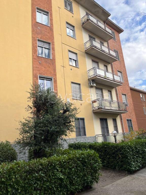 appartamento in affitto a Pavia in zona Pompieri