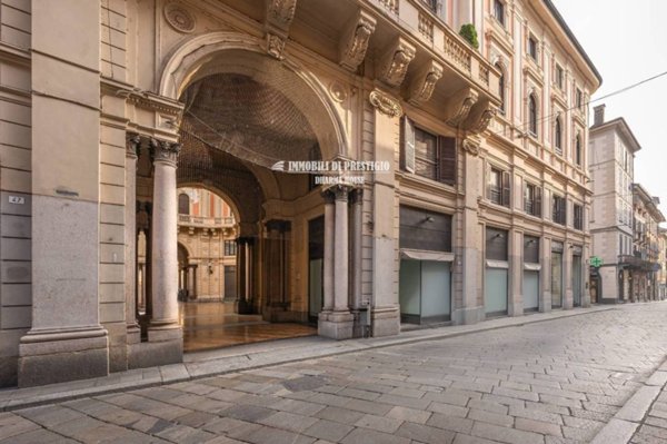 negozio in affitto a Pavia in zona Centro Città