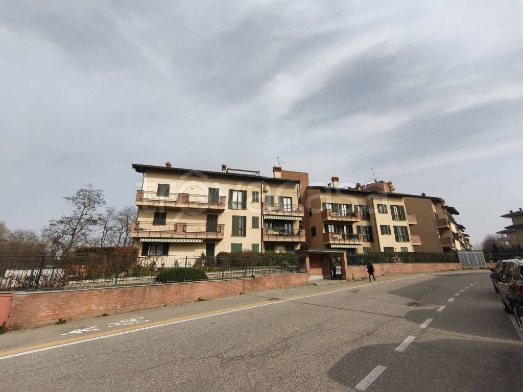 appartamento in affitto a Pavia in zona Pompieri