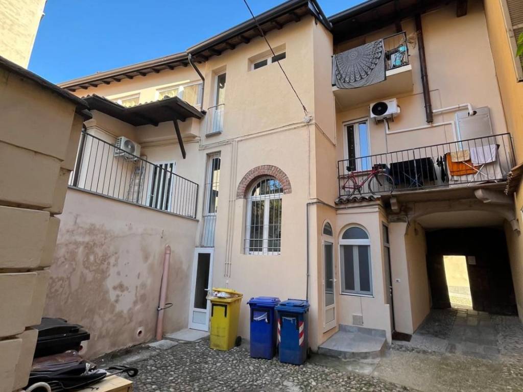 appartamento in affitto a Pavia