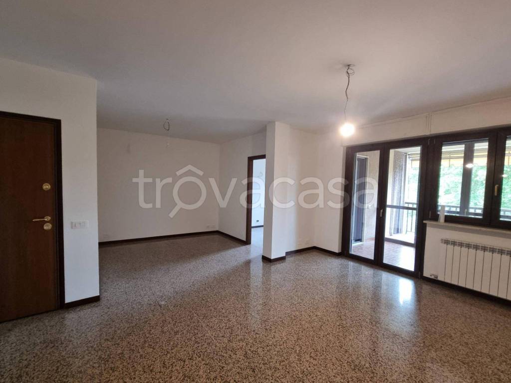 appartamento in affitto a Pavia in zona Viale Cremona