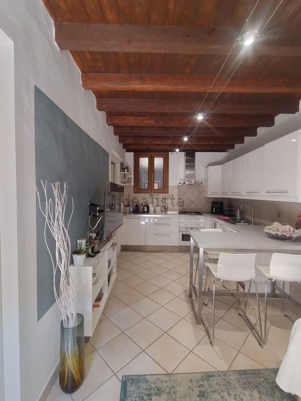 appartamento in affitto a Pavia in zona Centro Città