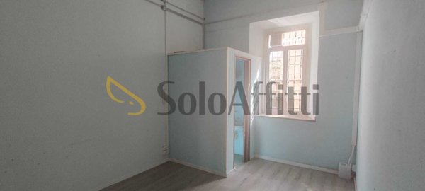 locale commerciale in affitto a Pavia in zona Stazione