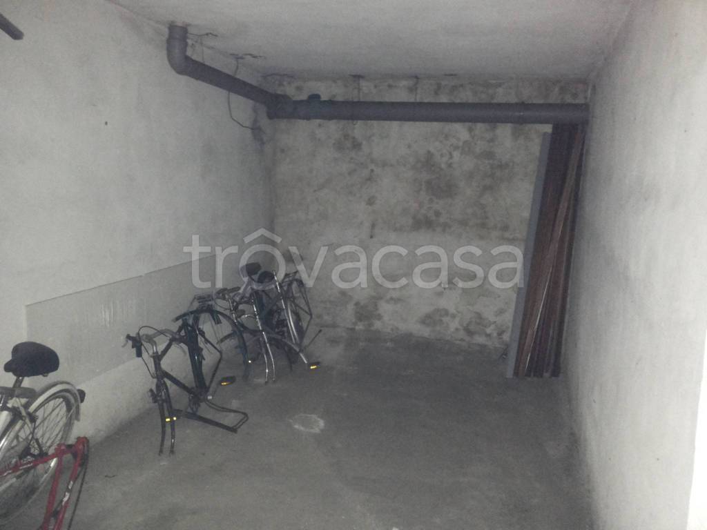 ufficio in affitto a Pavia in zona Casa sul Fiume