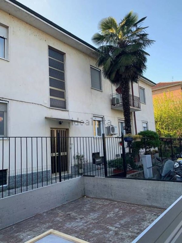 appartamento in affitto a Pavia in zona Chiozzo