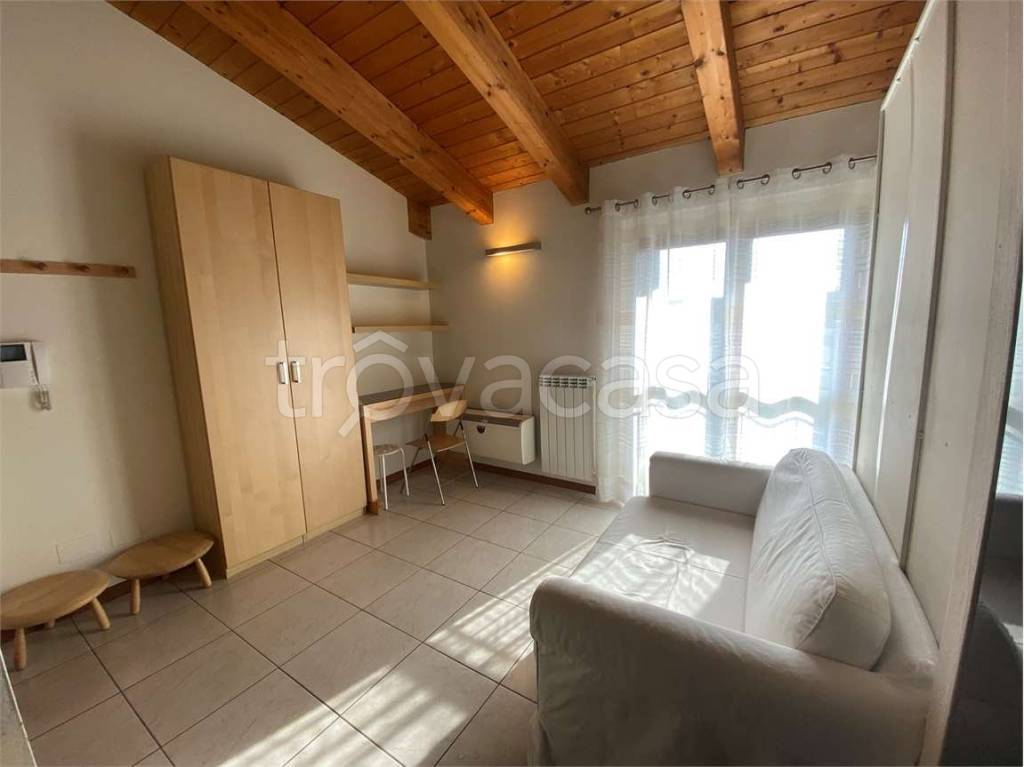 appartamento in affitto a Pavia