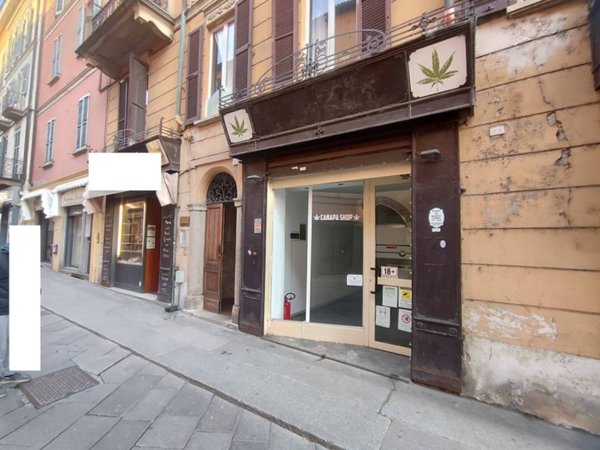 negozio in affitto a Pavia in zona Centro Città