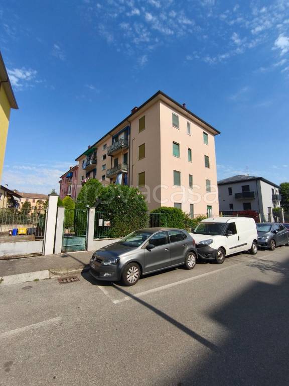 appartamento in affitto a Pavia in zona Pompieri