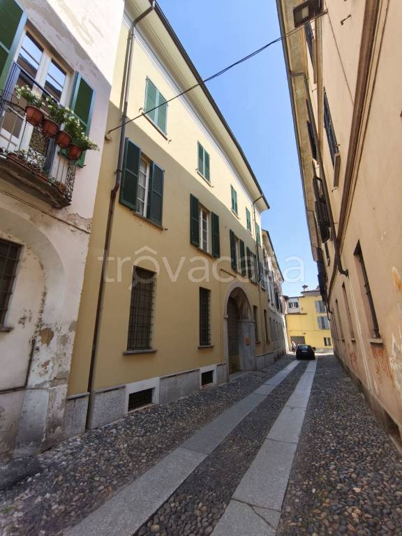appartamento in affitto a Pavia in zona Centro Città