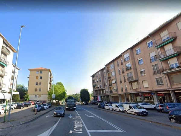 negozio in affitto a Pavia