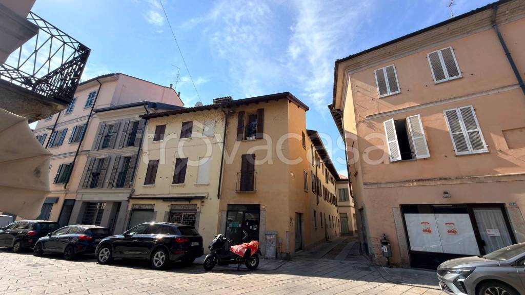 appartamento in affitto a Pavia in zona Centro Città