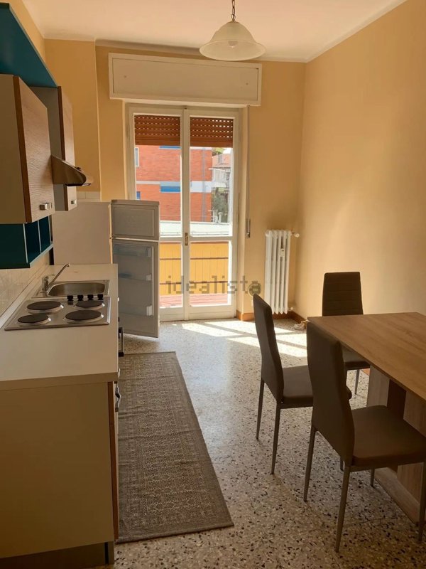 appartamento in affitto a Pavia in zona Città Giardino