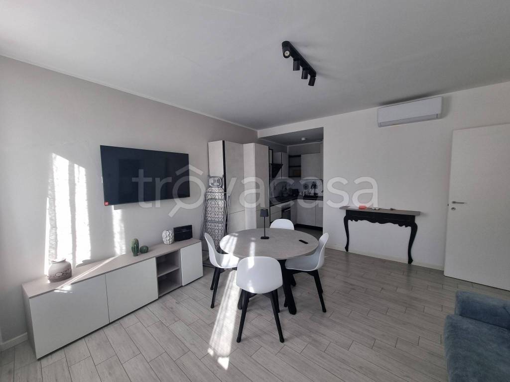 appartamento in affitto a Pavia in zona Borgo Ticino