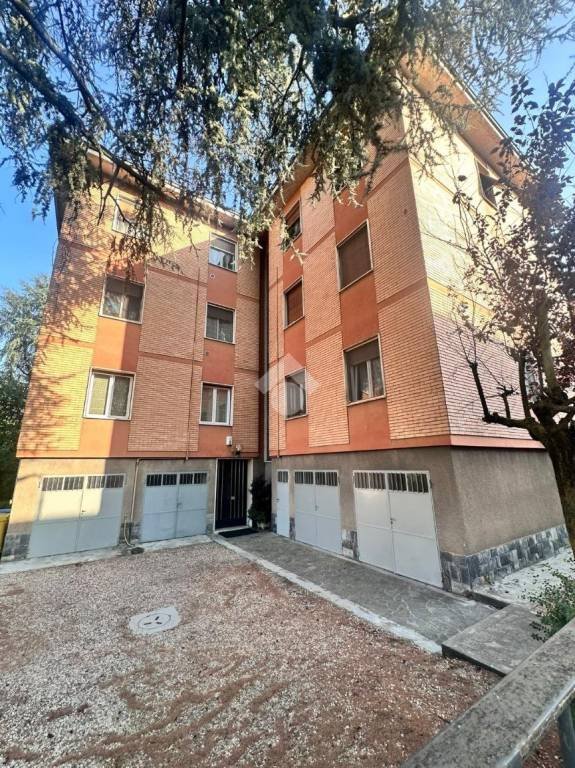 appartamento in affitto a Pavia in zona Città Giardino