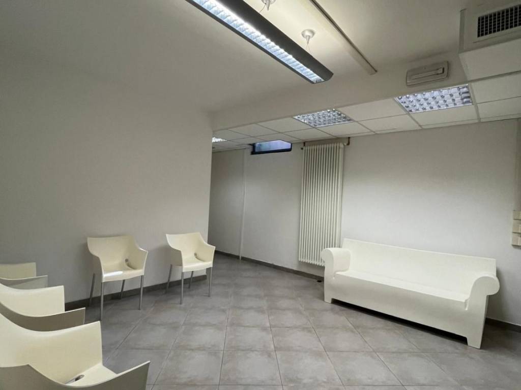 ufficio in affitto a Pavia in zona Centro Città