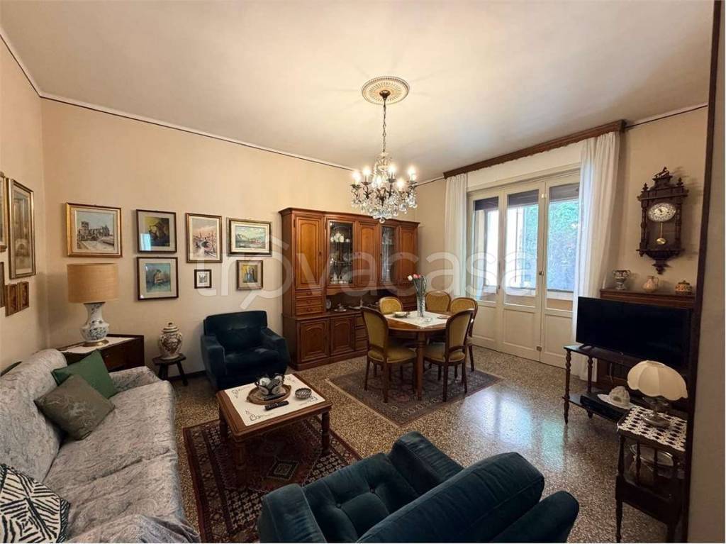 appartamento in affitto a Pavia in zona Centro Città