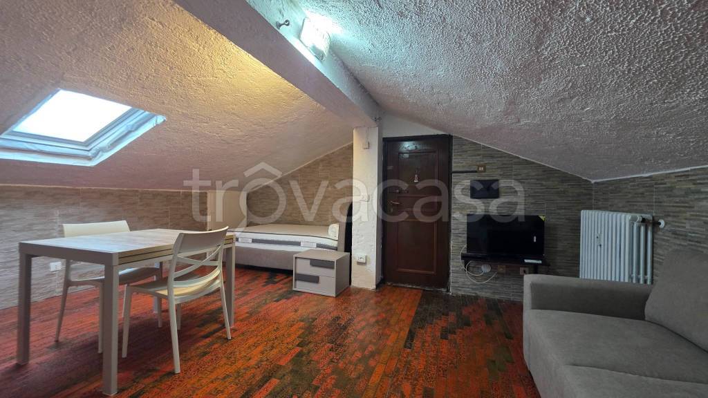 appartamento in affitto a Pavia in zona Casa sul Fiume