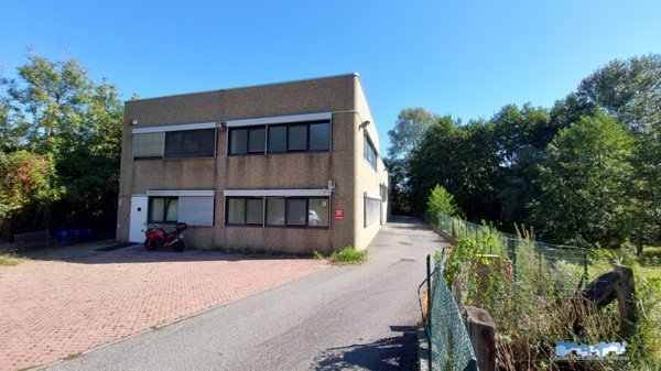 locale di sgombero in affitto a Lessolo