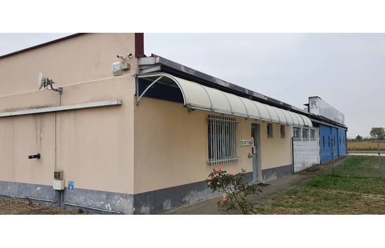 locale commerciale in affitto a Rivanazzano Terme