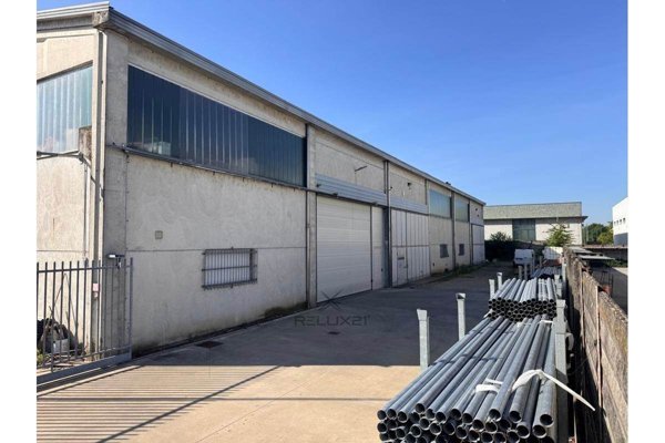 ufficio in affitto a San Genesio ed Uniti