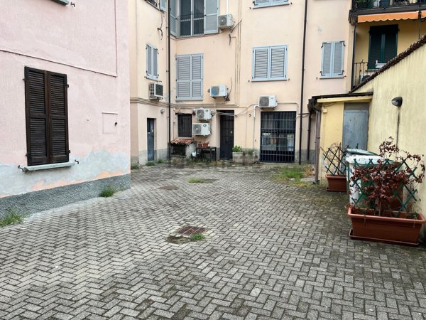 locale commerciale in affitto a San Martino Siccomario