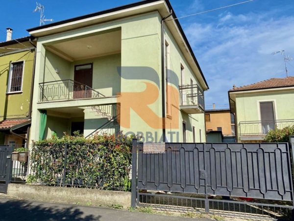 appartamento in affitto a San Martino Siccomario in zona Bivio Cava