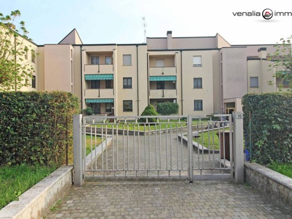 appartamento in affitto a Siziano