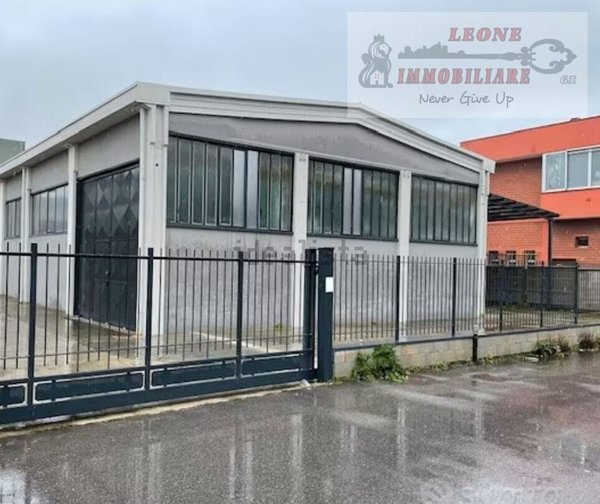 capannone in affitto a Siziano