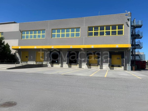 locale commerciale in affitto a Siziano in zona Campomorto