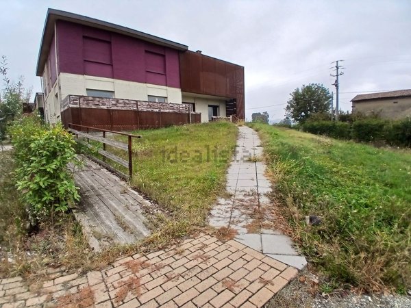 negozio in affitto a Stradella