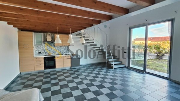 appartamento in affitto a Torre d'Isola in zona Casottole