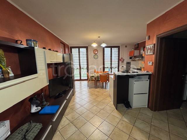 appartamento in affitto a Torre d'Isola