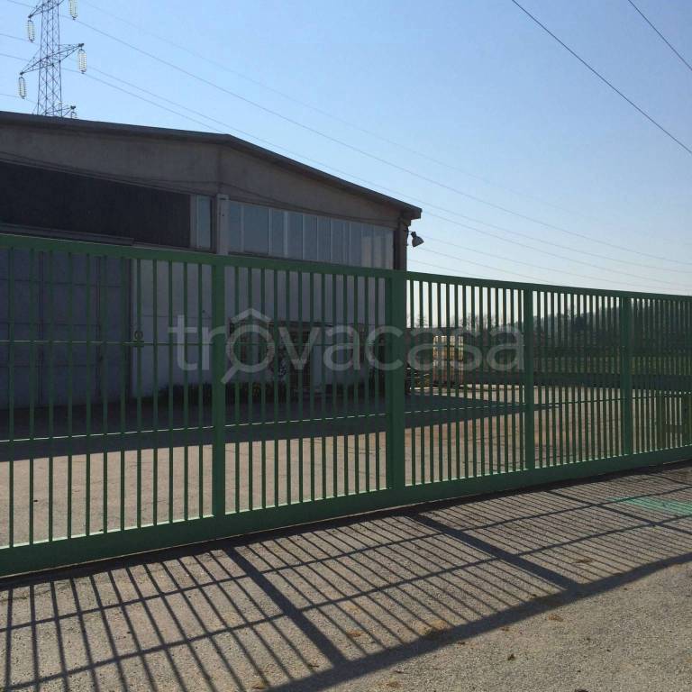 locale commerciale in affitto a Lombardore