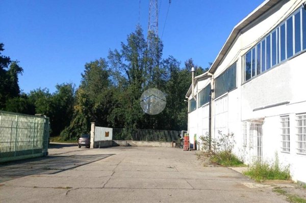 locale commerciale in affitto a Lombardore