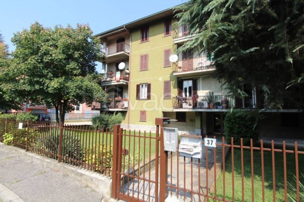 locale commerciale in affitto a Travacò Siccomario in zona Rotta