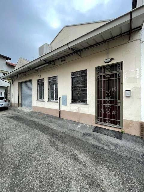 locale commerciale in affitto a Vigevano