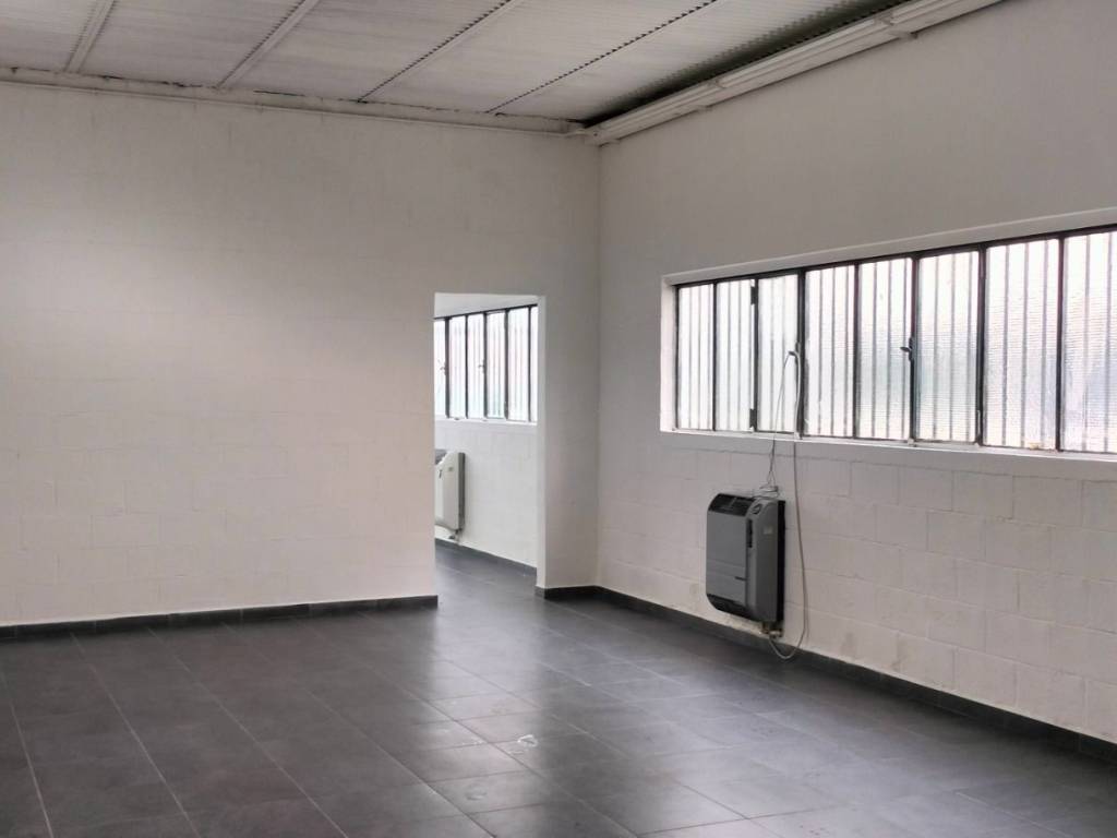 locale commerciale in affitto a Vigevano
