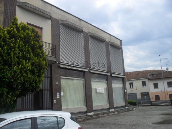 locale di sgombero in affitto a Vigevano