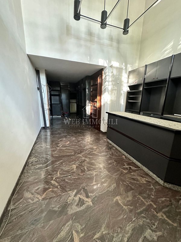 locale commerciale in affitto a Vigevano