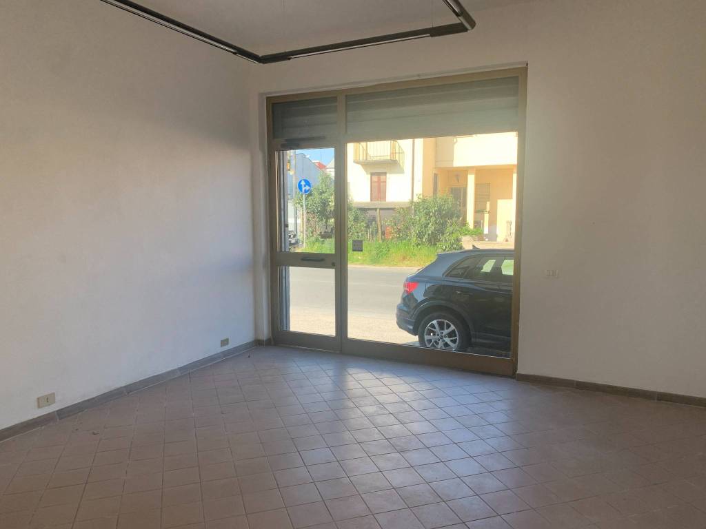 negozio in affitto a Vigevano